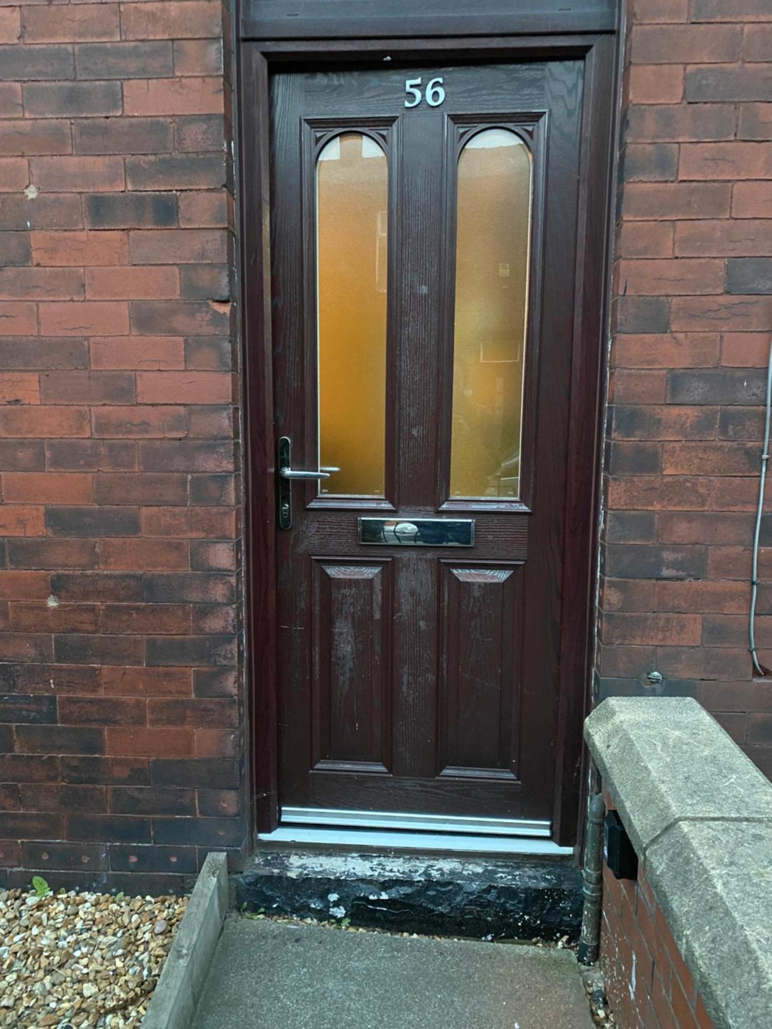 Comfortably Furnished 2 Bedroom In Apartment Bolton